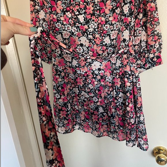 Dynamite Floral Tie Dress - Picture 2 of 4